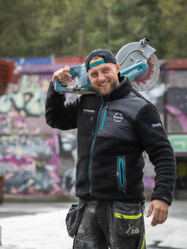 Fredrick ute uniform